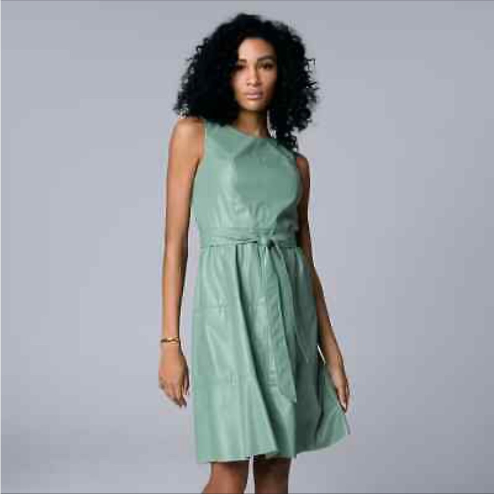 Simply Vera Vera Wang Green Sheath Dress V-neck Midi